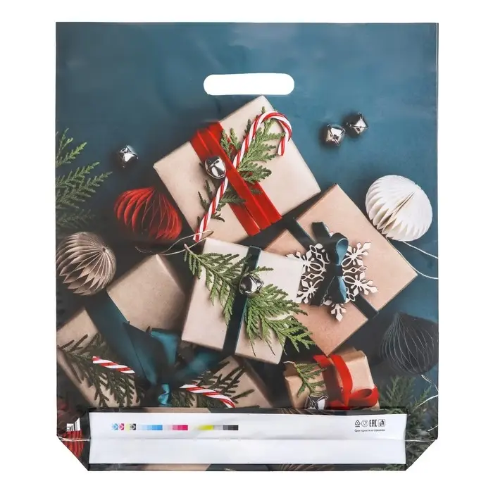 Пакет Пакет "Подарки на зеленом", глянец полиэтиленовый с вырубной ручкой, 38х45 см, 60 мкм