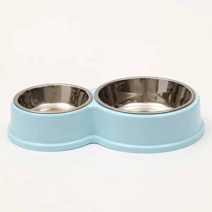 Миска металлическая двойная на пластиковом основании, 28 х 17,3 х 5 см, голубая Миска металлическая двойная на пластиковом основании, 28 х 17,3 х 5 см, голубая