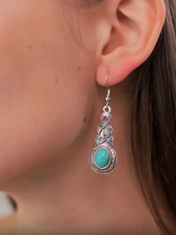 Серьги &laquo;Бирюзовый мир&raquo;, коса, голубые в чернёном серебре