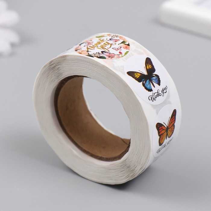 Наклейка бумага Наклейка бумага "Бабочки. Спасибо" d=2,5 см 500 шт в рулоне