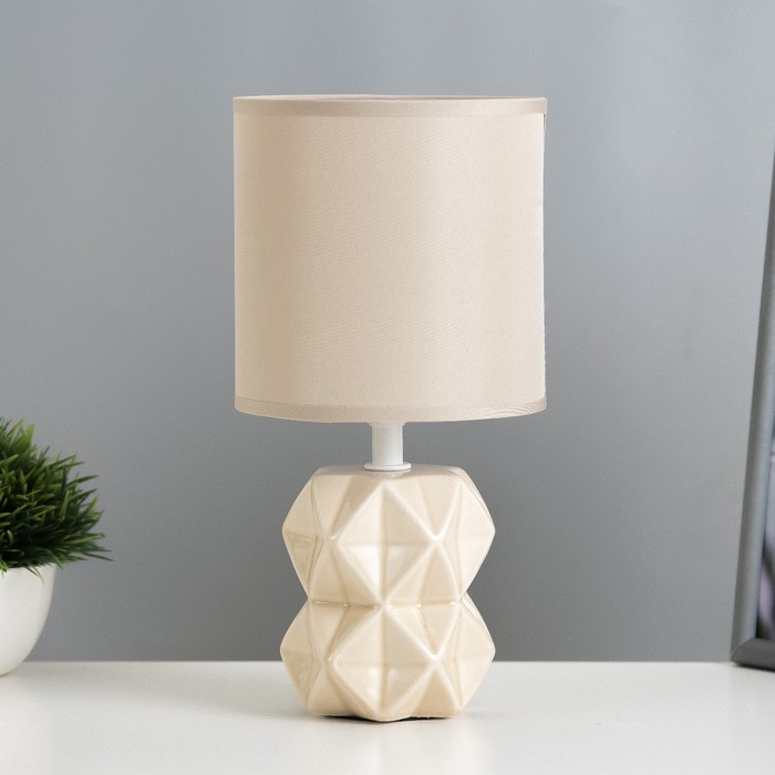 Настольная лампа Настольная лампа "Аврора" Е14 40Вт бежевый 13х13х25 см RISALUX