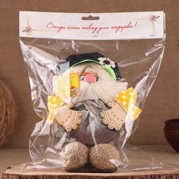 Оберег-домовой Оберег-домовой "Кузя в кепке, с караваем", 22х14х10 см МИКС