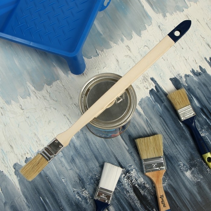 Кисть радиаторная ТУНДРА, натуральная щетина, деревянная рукоятка, 1 Кисть радиаторная ТУНДРА, натуральная щетина, деревянная рукоятка, 1", 25 мм