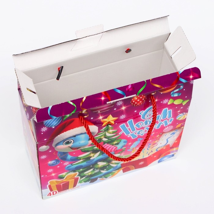 Новый год. Подарочная коробка новогодняя Серпантинки 23 х 10 х 22 см. Новый год. Подарочная коробка новогодняя Серпантинки 23 х 10 х 22 см.
