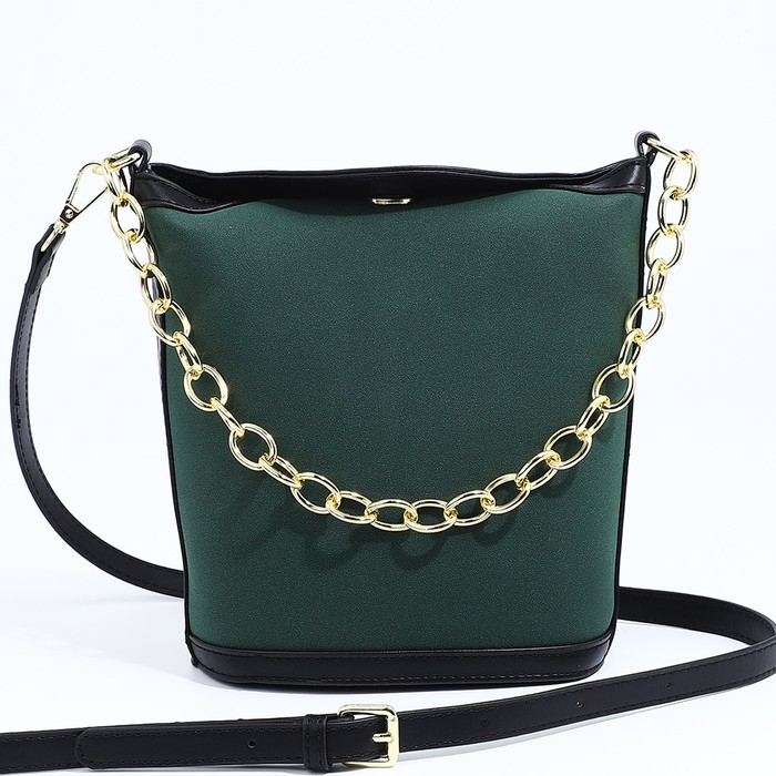 Кросс-боди на магните, цвет зелёный Кросс-боди на магните, цвет зелёный