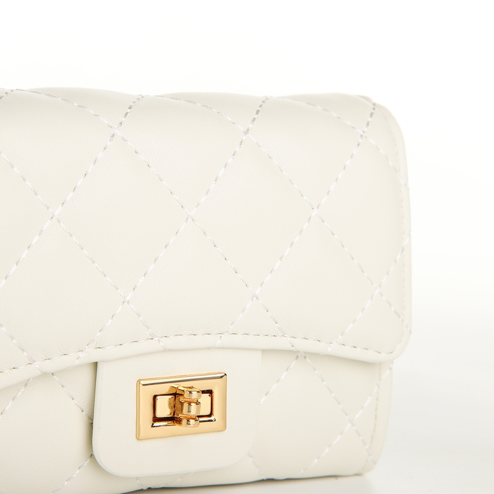 Сумка женская, мессенджер на магните, цвет белый Сумка женская, мессенджер на магните, цвет белый