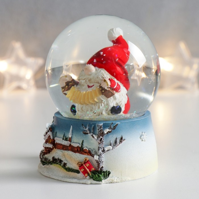 Сувенир полистоун водяной шар "Дед Мороз - гармонист" 7х6,7х8,8 см