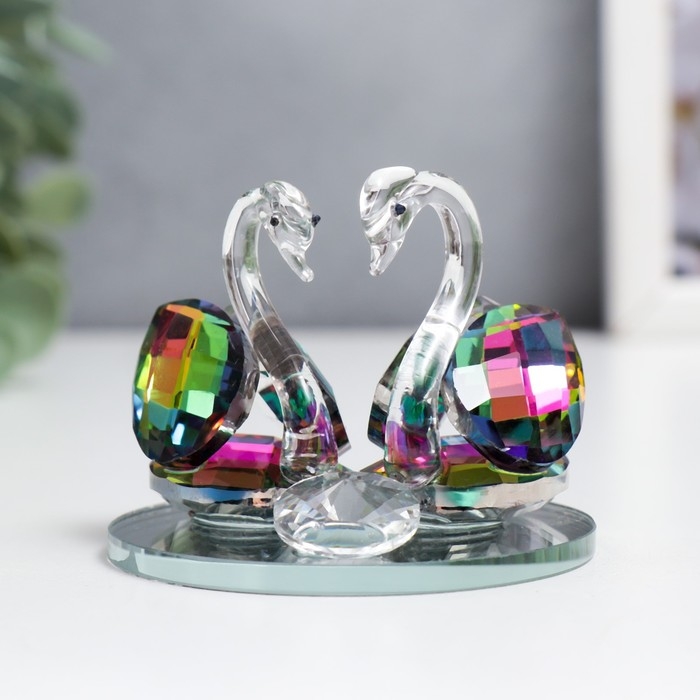 Сувенир стекло Сувенир стекло "Лебеди с бриллиантом" зелёная голография 6,5х5х5 см