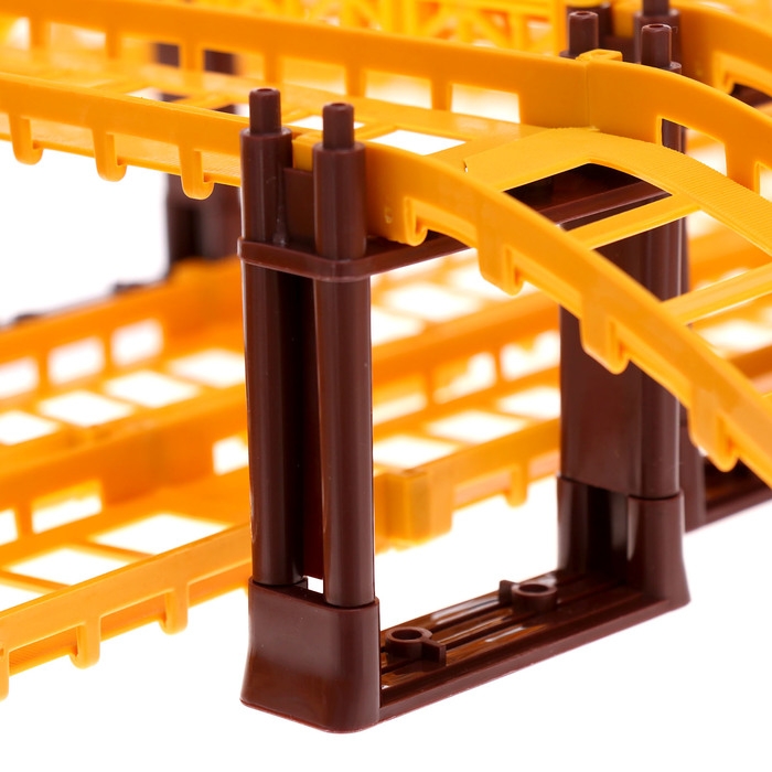 Автотрек «Стройка», с машинкой, краном и фигурками, работает от батареек Автотрек «Стройка», с машинкой, краном и фигурками, работает от батареек