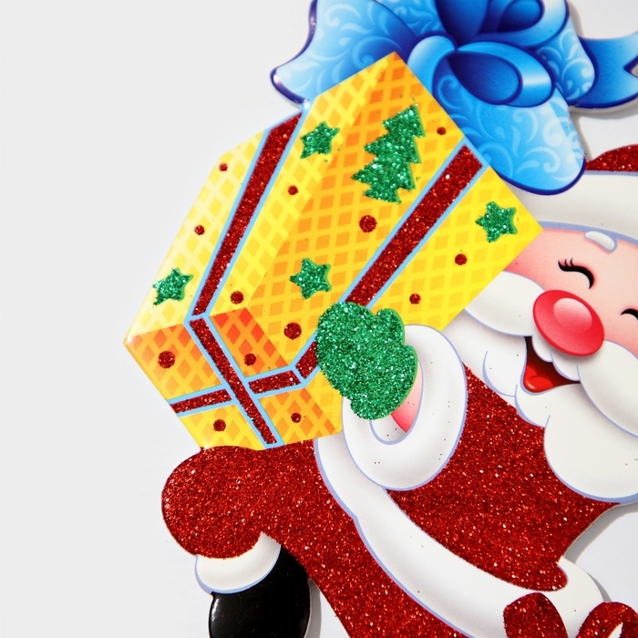 Декоративное украшение (подставка)  Декоративное украшение (подставка) "Дед мороз с подарком" 9х14,5 см