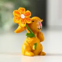 Сувенир полистоун "Заяц с яркой ромашкой" МИКС 2,5х3,8х4,4 см Сувенир полистоун "Заяц с яркой ромашкой" МИКС 2,5х3,8х4,4 см