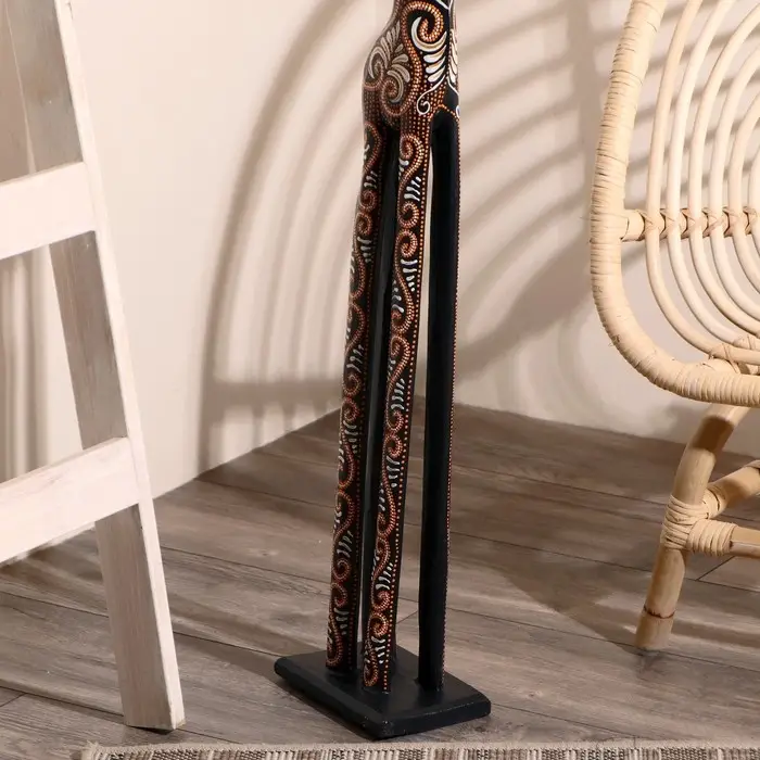 Сувенир "Жираф" дерево 100х18х11 см Сувенир "Жираф" дерево 100х18х11 см