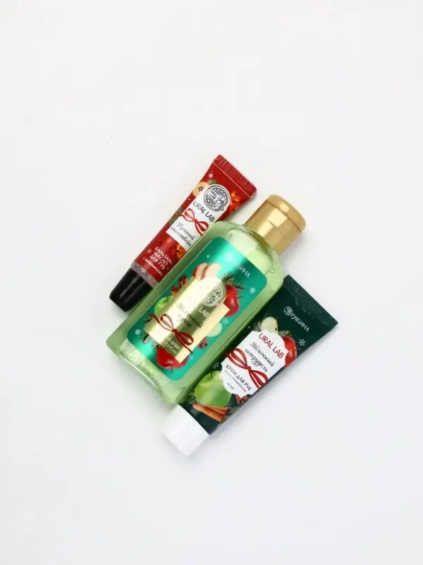 URAL LAB Арома Саунд Набор гель для душа, крем для рук и бальзам для губ, яблоко URAL LAB Арома Саунд Набор гель для душа, крем для рук и бальзам для губ, яблоко