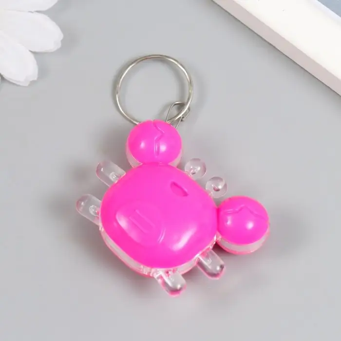 Фонарик брелок для ключей на кольце «Крабик», мигает, 4.5×4 см, МИКС Фонарик брелок для ключей на кольце «Крабик», мигает, 4.5×4 см, МИКС