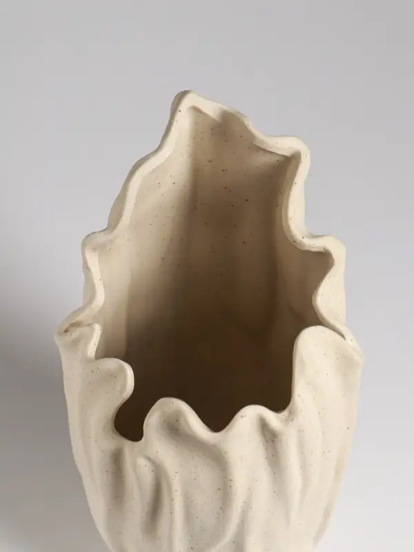 Ваза настольная керамика Ваза настольная керамика "Джалис" 22,5х12 см, бежевый