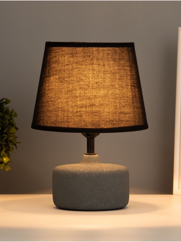 Лампа настольная Лампа настольная "Нана" 1х40Вт Е27 серый 20х20х27,5см МОДЕЛЬ: