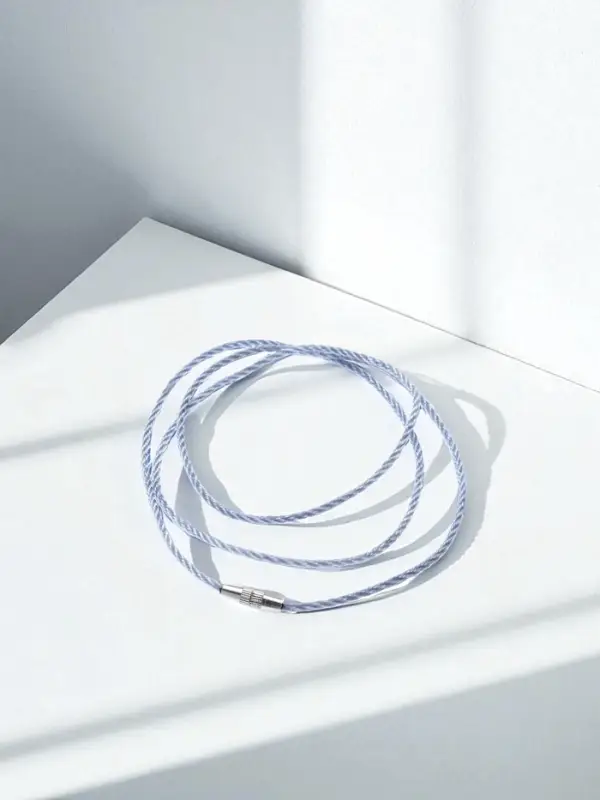 Шнурок гайтан 60 см d=2 мм, цвет серебряный, винтовой замок серебро Шнурок гайтан 60 см d=2 мм, цвет серебряный, винтовой замок серебро