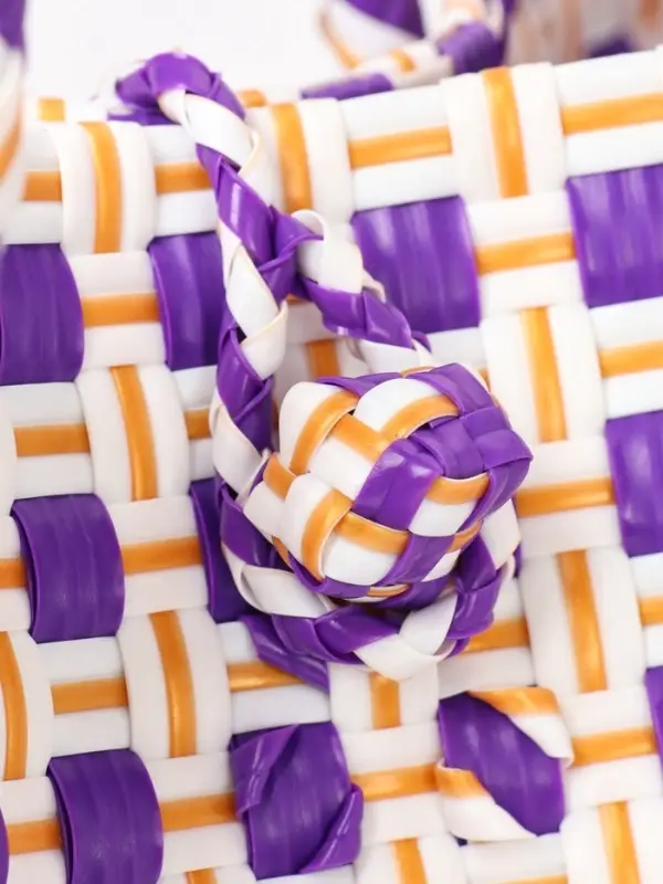 Сумка плетёная, 40&times;20&times;55 см, пластик, фиолетово-белая