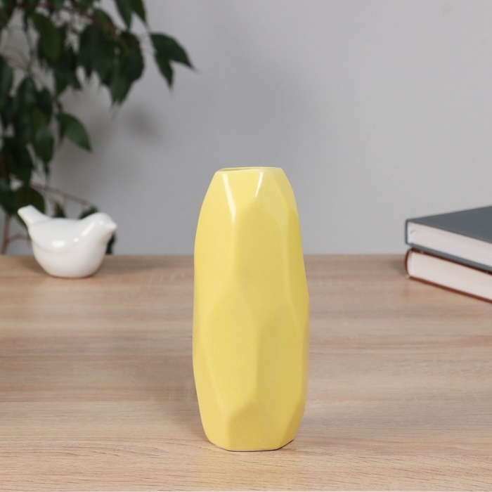 Ваза керамика настольная Ваза керамика настольная "Авиталь галант" 17х6,5 см, жёлтый