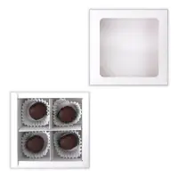 Коробка для 4 конфеты, с окном, целлюлоза белая,12.5×12.5×3.5 см