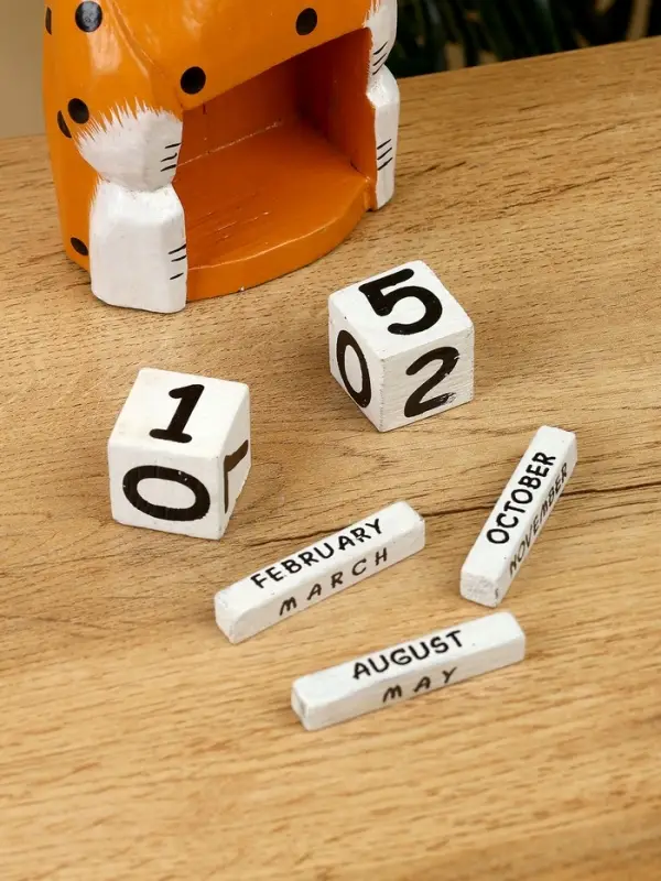 Календарь настольный «Котенок», 10×6×21 см, дерево Календарь настольный «Котенок», 10×6×21 см, дерево