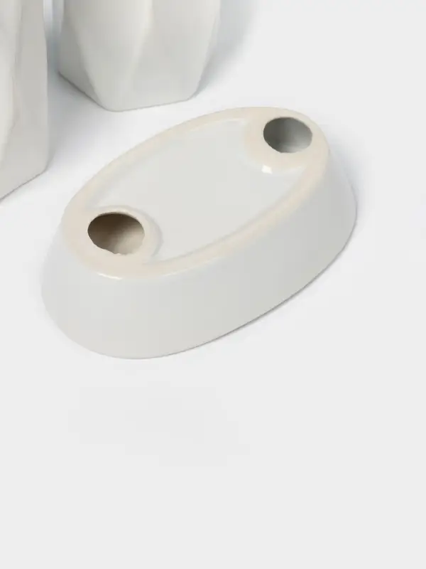 Набор аксессуаров для ванной комнаты Доляна &laquo;Геометрия&raquo;, 4 предмета, дозатор, мыльница, два стакана, белый