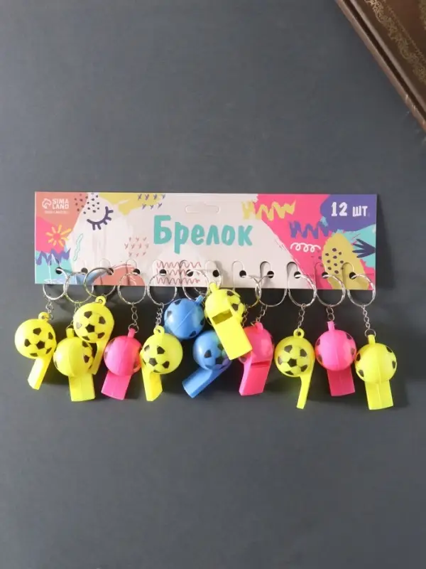 Свисток пластик на кольце Свисток пластик на кольце "Мяч", МИКС