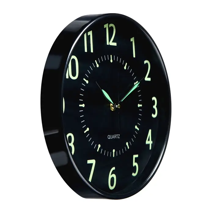 Часы настенные интерьерные &laquo;Зелёный глаз&raquo;, светящиеся, бесшумные, плавный ход, 30&times;30 см, от батарейки 1&times;АА