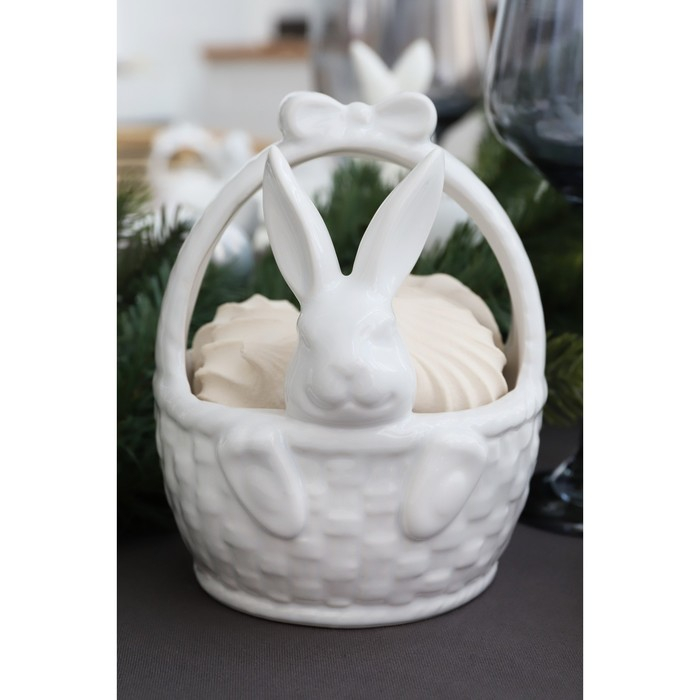 Конфетница Доляна &laquo;Зайка&raquo;, 12&times;12&times;14,7 см, цвет белый