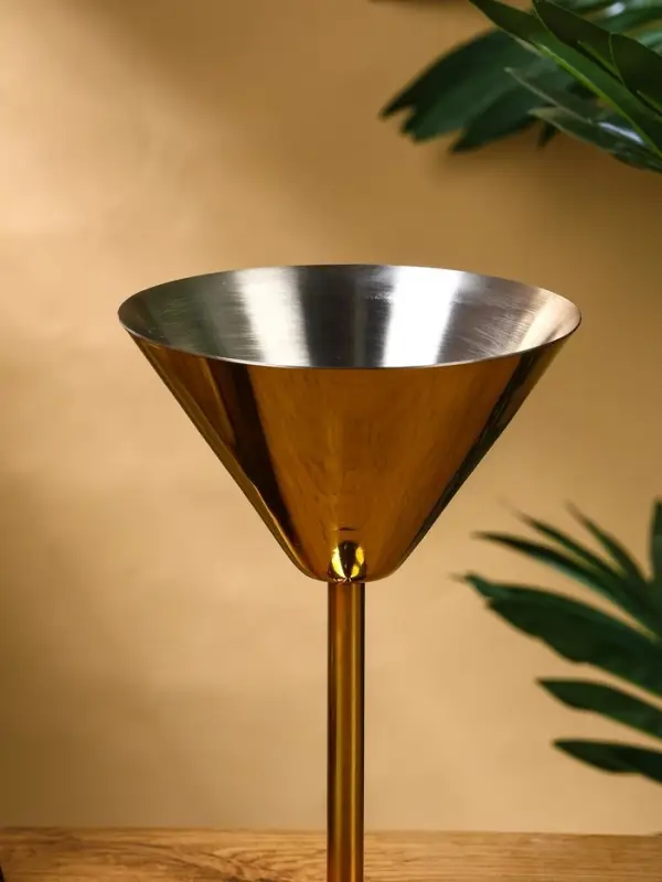 Бокал для мартини Бокал для мартини "Золото" нержавеющая сталь 11х11х17,5 см