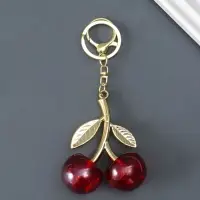 Брелок на кольце с карабином "Вишенки" 7,5х6х2,8 см