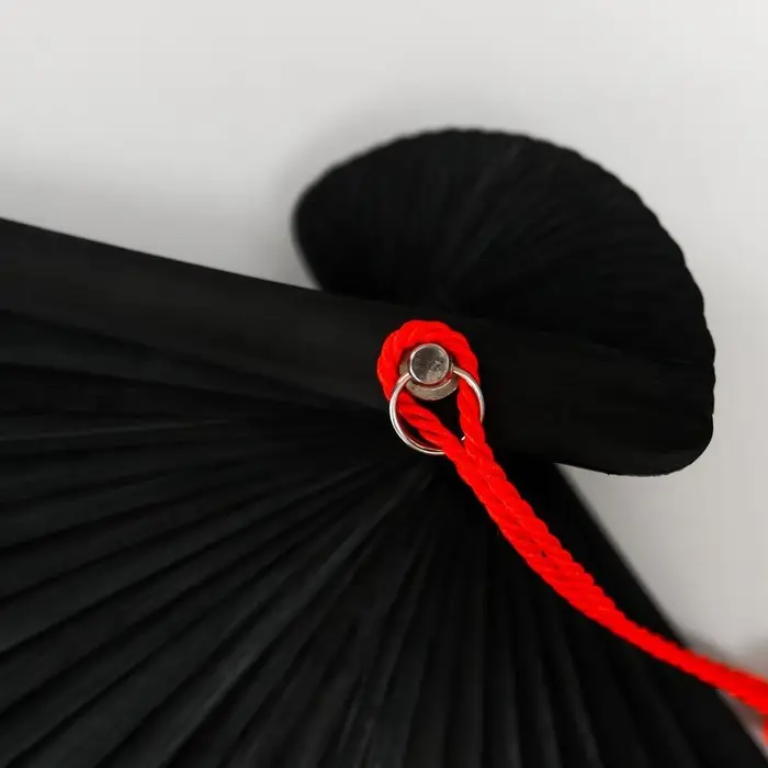 Веер бамбук, текстиль h=23 см  Веер бамбук, текстиль h=23 см "Веточка сакуры" красный, с кисточкой