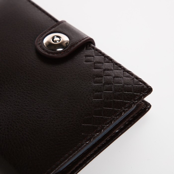 Портмоне мужское на магните, 3 в 1, для купюр, автодокументов и паспорта, цвет коричневый Портмоне мужское на магните, 3 в 1, для купюр, автодокументов и паспорта, цвет коричневый