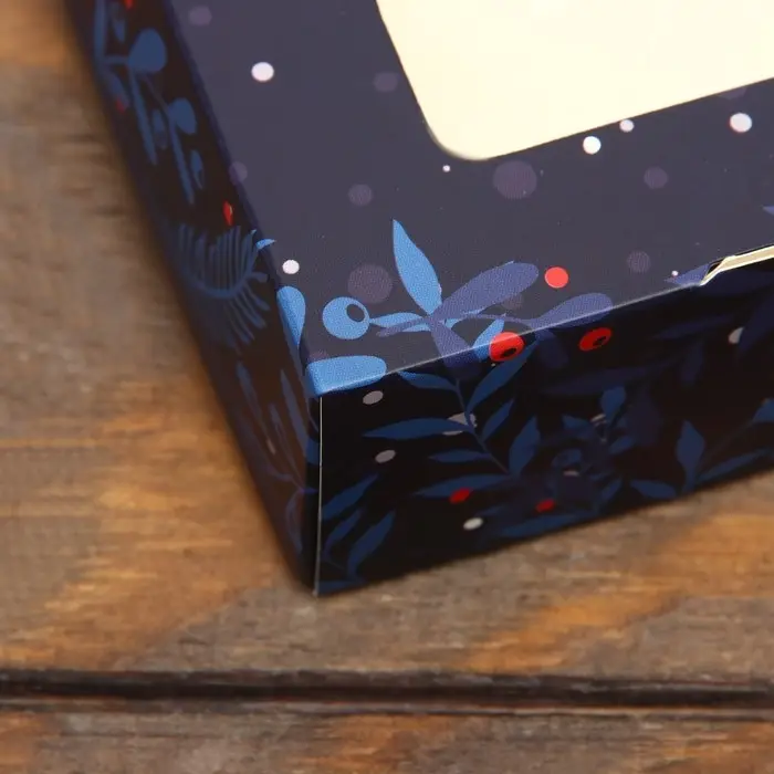 Коробка складная «Олени», 20×12×4 см с окном Коробка складная «Олени», 20×12×4 см с окном