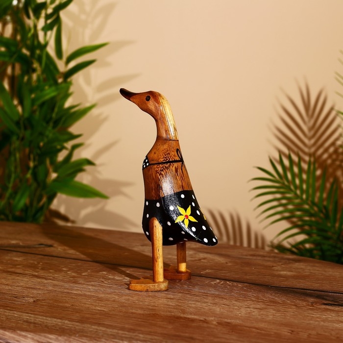 Сувенир Сувенир "Утка в купальнике" дерево 25 см