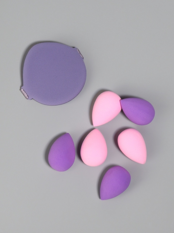 Набор спонжей д/макияжа 7 шт: капля 6 шт, 1 плоск пуховка в пласт футл латекс МИКС пакет QF Набор спонжей д/макияжа 7 шт: капля 6 шт, 1 плоск пуховка в пласт футл латекс МИКС пакет QF