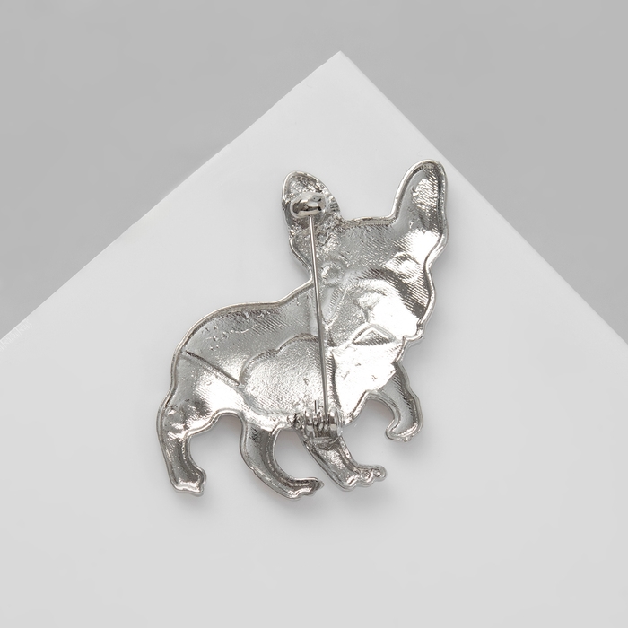 Брошь «Бульдог» французский с сердечком, цветная в серебре Брошь «Бульдог» французский с сердечком, цветная в серебре