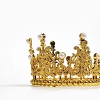 Топпер для торта &laquo;Корона&raquo;, витая, 12.5&times;7 см, золотой