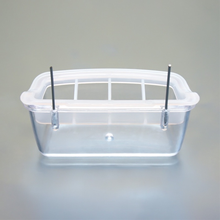 Кормушка для птиц внутренняя прозрачная с разделителем 11,7 х 5,5 х 6,3 см Кормушка для птиц внутренняя прозрачная с разделителем 11,7 х 5,5 х 6,3 см