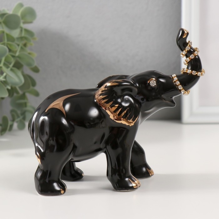 Сувенир керамика Сувенир керамика "Чёрный африканский слон с цепочкой на хоботе" золото/стразы