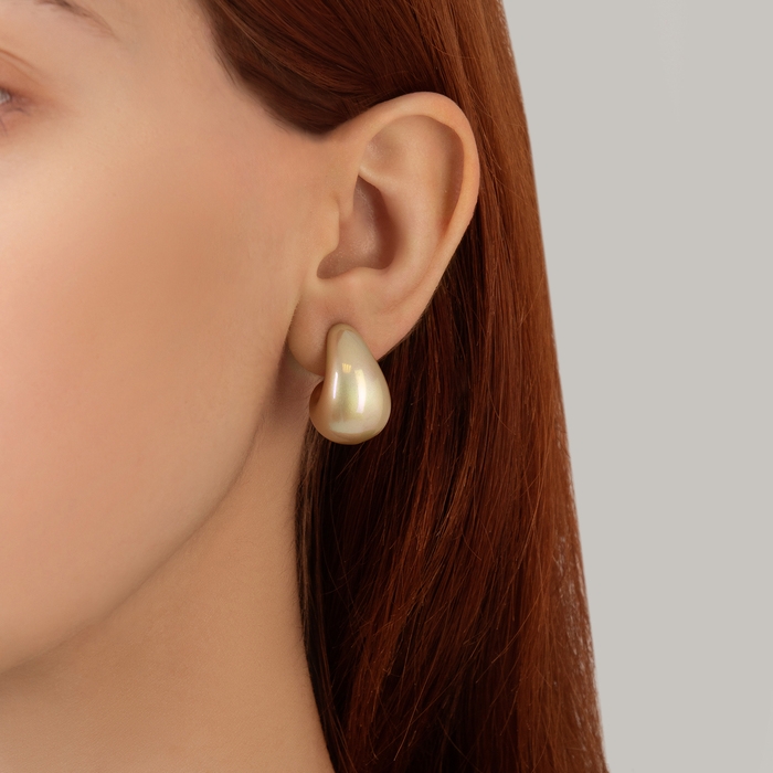 Серьги пластик «Капля» гладкие мини, цвет бежевый Серьги пластик «Капля» гладкие мини, цвет бежевый