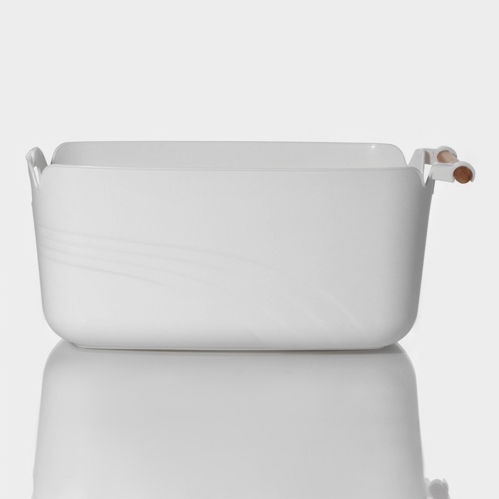 Контейнер для хранения с ручкой LaDо́m «Лаконичность», 39,5×22,5×17 см, цвет белый Контейнер для хранения с ручкой LaDо́m «Лаконичность», 39,5×22,5×17 см, цвет белый