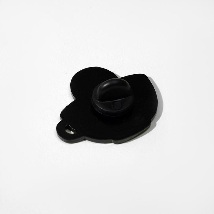 Значок «Ленивец» в кружке кофе, цветной в чёрном металле Значок «Ленивец» в кружке кофе, цветной в чёрном металле