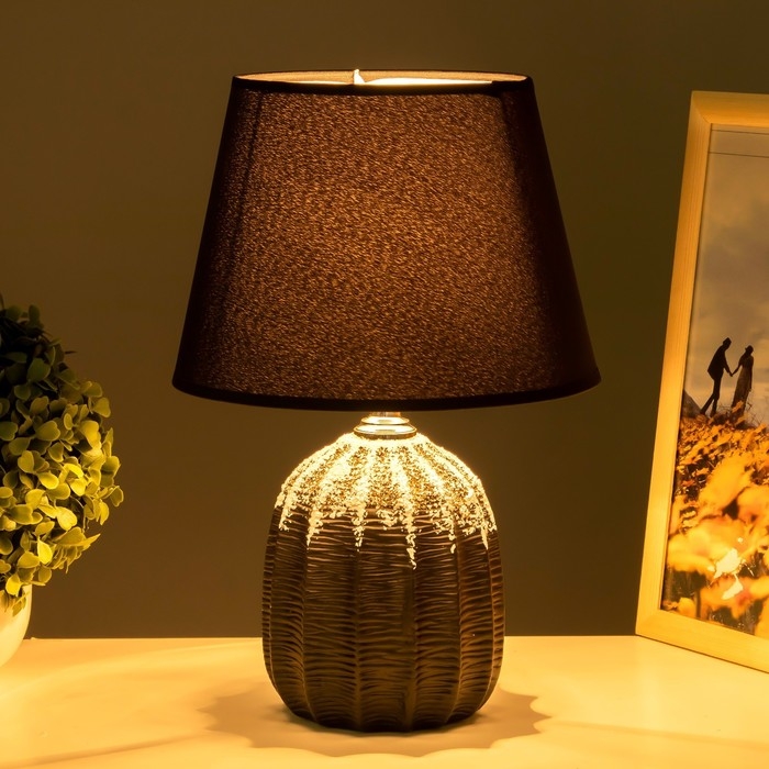 Настольная лампа Ариадна E14 40Вт черный 22х22х33 см RISALUX Настольная лампа Ариадна E14 40Вт черный 22х22х33 см RISALUX