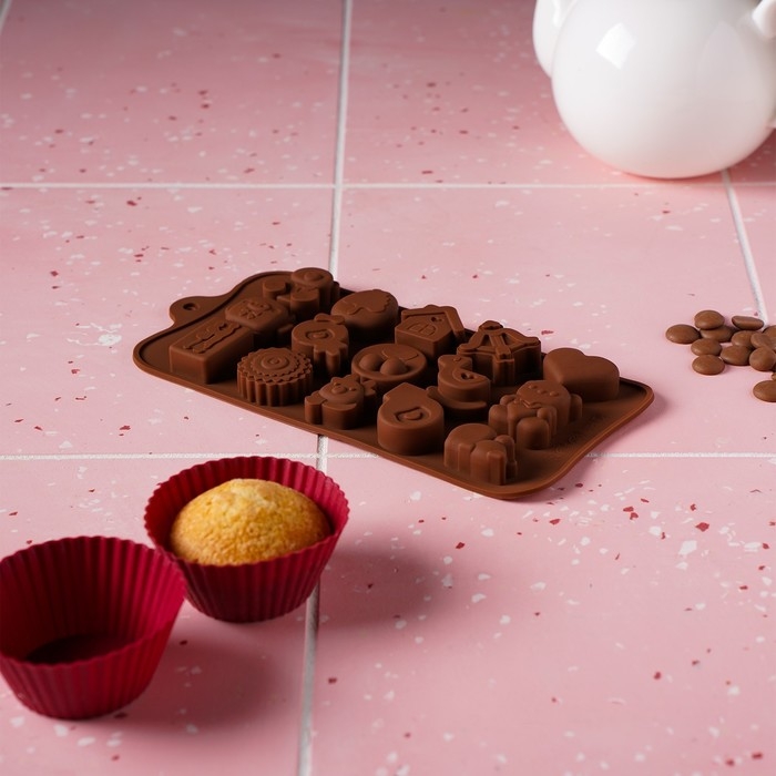 Форма для конфет и шоколада Доляна «Счастье есть», силикон, 21×11×1,5 см, 15 ячеек, цвет коричневый