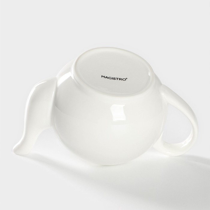 Чайник фарфоровый заварочный Magistro «Бланш», 500 мл, цвет белый Чайник фарфоровый заварочный Magistro «Бланш», 500 мл, цвет белый