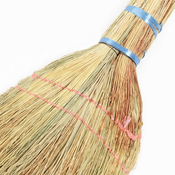 Веник узбекский из сорго 2х-прошивной малый, 55-60 см, (фасовка 50шт.) Веник узбекский из сорго 2х-прошивной малый, 55-60 см, (фасовка 50шт.)