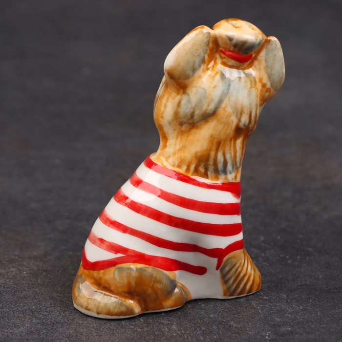 Статуэтка фарфоровая "Йоркширский терьер маечка красная", 8 см, авторская роспись