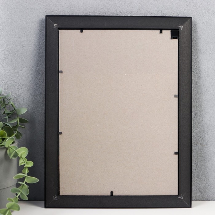 Фоторамка пластик 21х30 см серебро (790) Фоторамка пластик 21х30 см серебро (790)