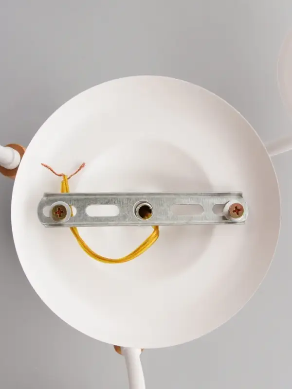 Люстра потолочная BayerLux &laquo;Нельсен&raquo;, Е27, 3&times;40 Вт, 57&times;57&times;25 см, белая